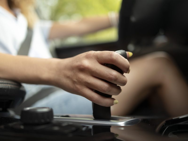 woman-traveling-with-her-car